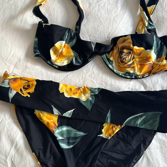 Onia Weworewhat Sorrento top and Sardinia bottom in Black Roses - Picture 6 of 9